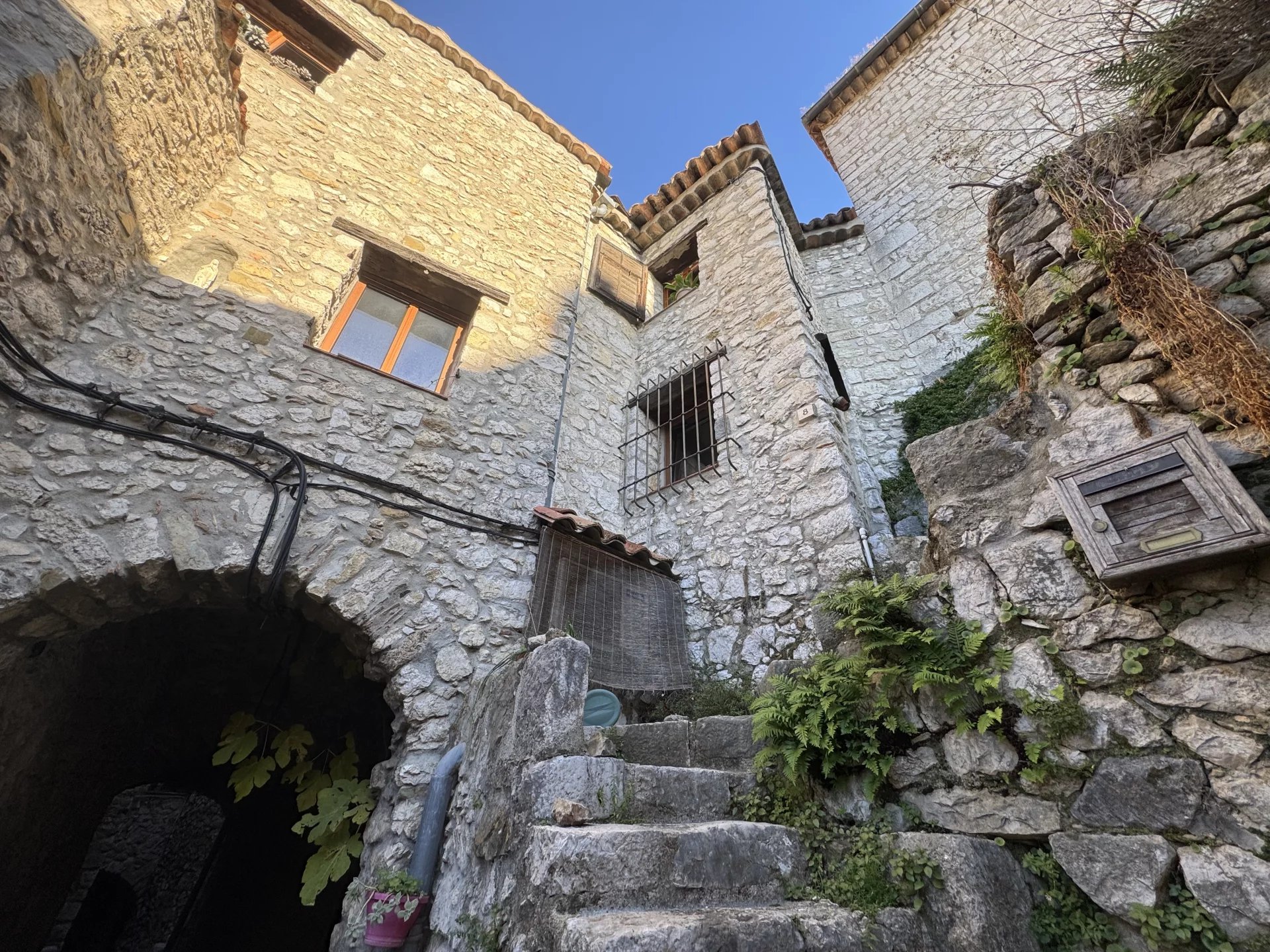 MAISON DE VILLAGE EN PIERRE - PEILLON