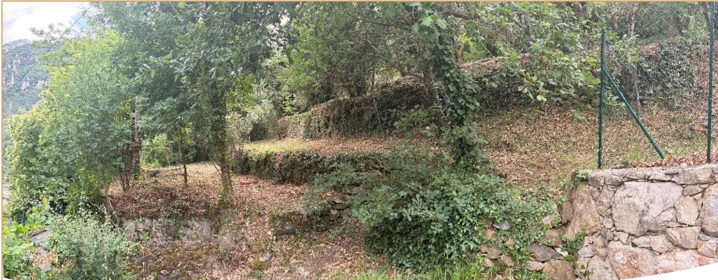 DURANUS - TERRAIN 1902 m2 CONSTRUCTIBLE