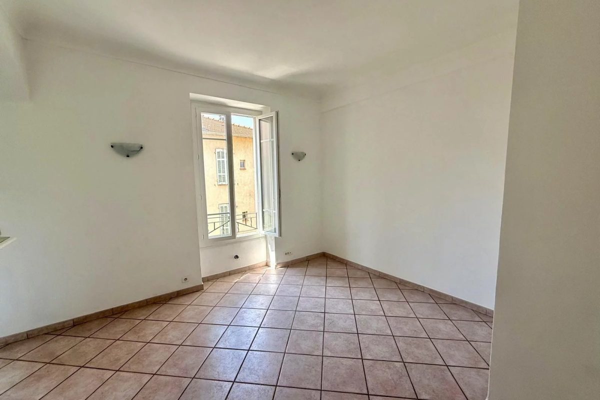NICE PASTEUR – 2/3 PIÈCES – 47,25 m² – LUMINEUX – CAVE