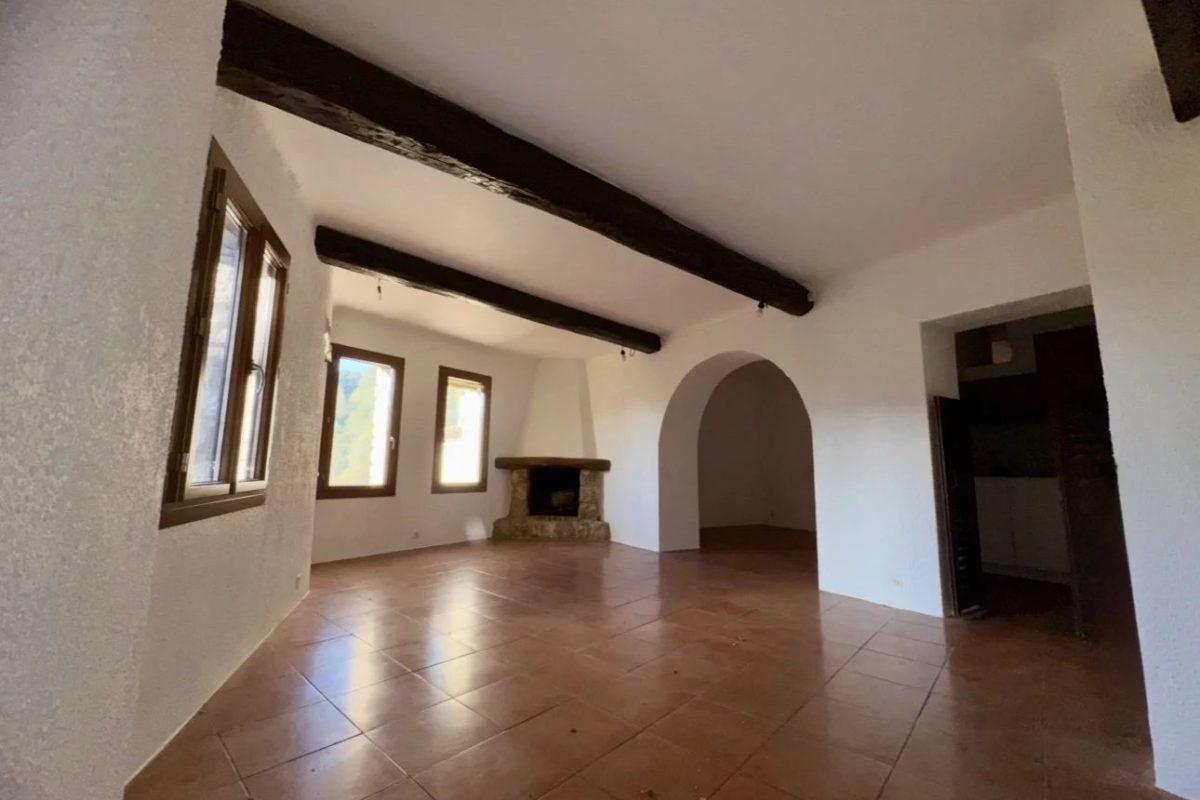 MAISON DE VILLAGE EN PIERRE - PEILLON