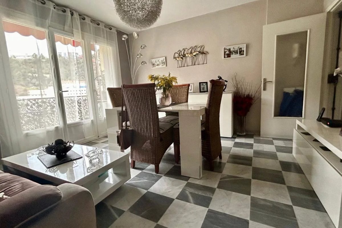 Bel appartement traversant