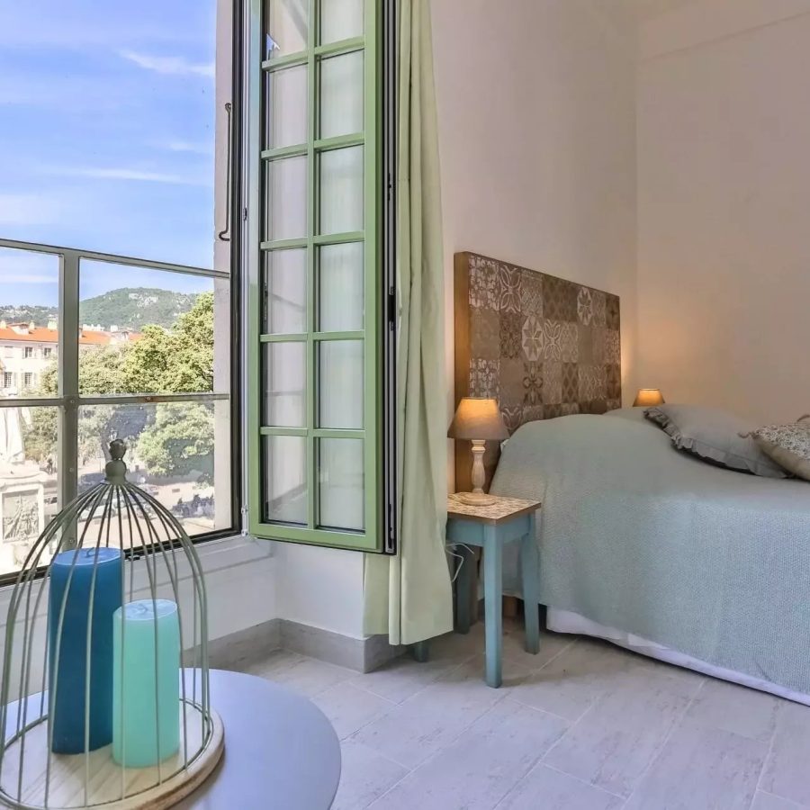 Superbe appartement 5 pièces - Place Garibaldi
