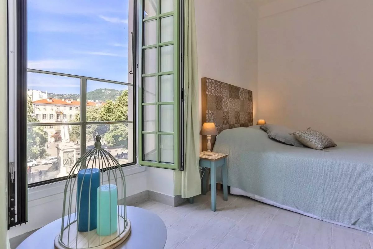 Superbe appartement 5 pièces - Place Garibaldi