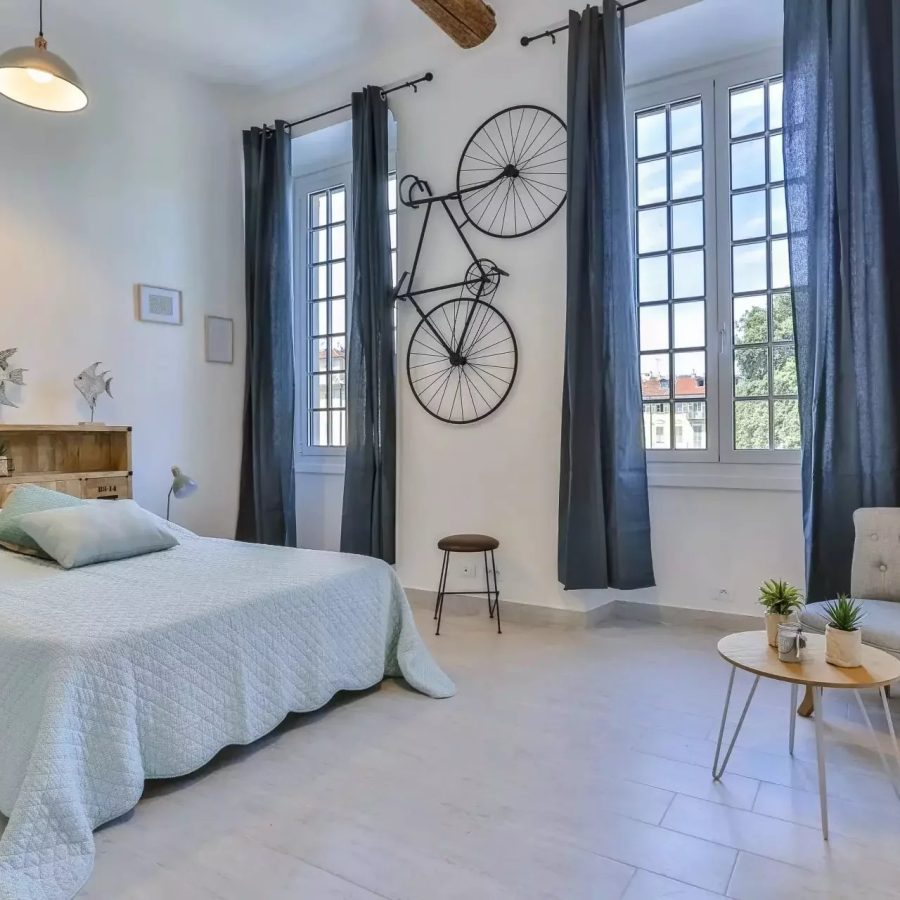 Superbe appartement 5 pièces - Place Garibaldi