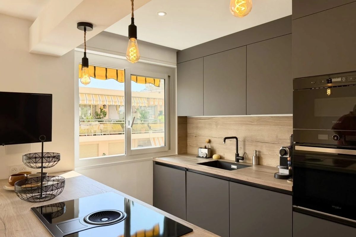 2 PIÈCES 42 m² AVEC BALCON PLEIN SUD ÉTAGE ÉLEVÉ NICE NORD AV DE LA VALLIÈRE