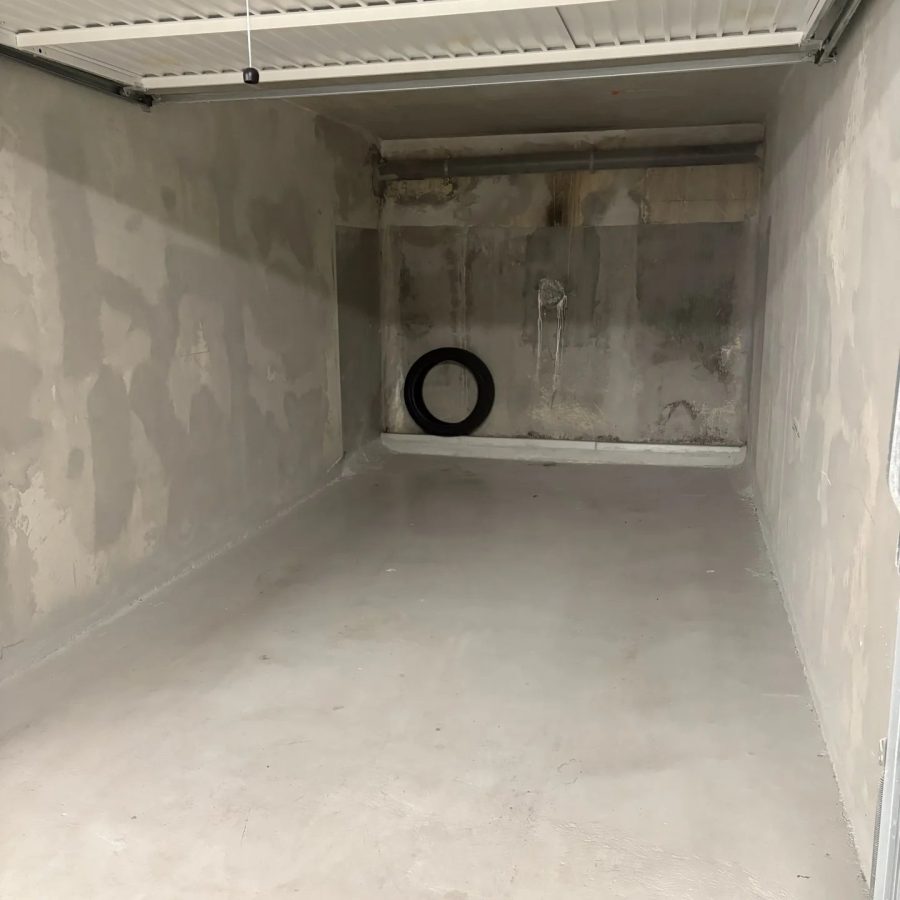 GARAGE - VILLA BLANCHE BD CARABACEL