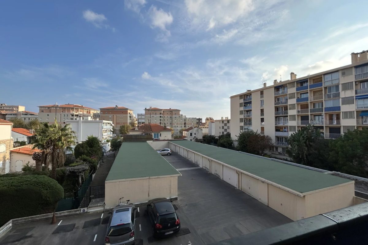 Appartement 4 pièces hyper centre Golfe Juan