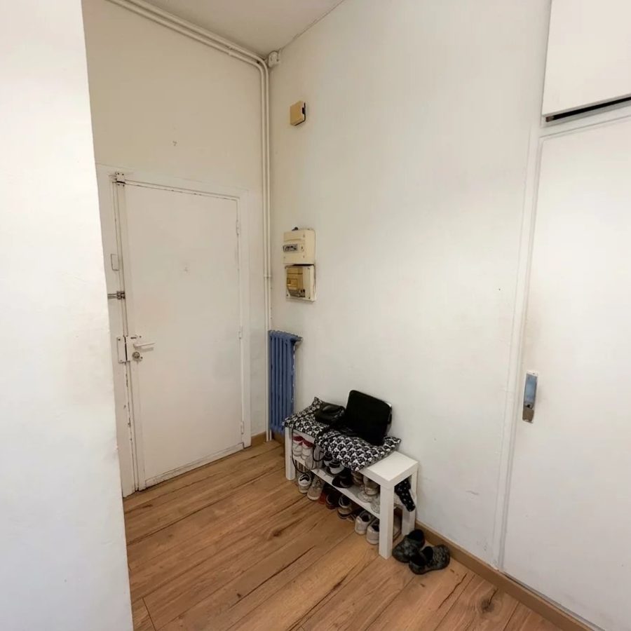 Grand studio de 47,28 m² en rez-de-chaussée