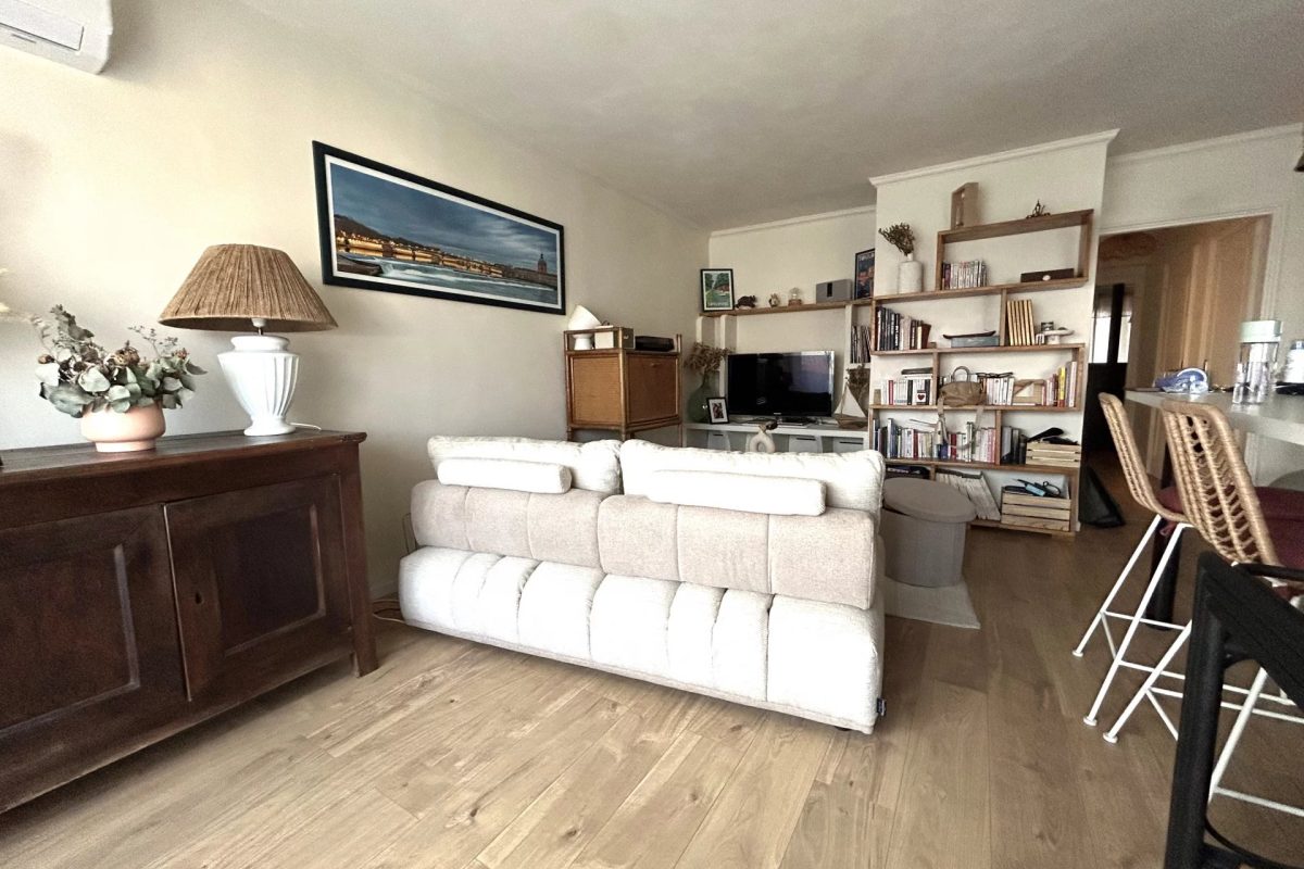 Appartement 4 pièces hyper centre Golfe Juan
