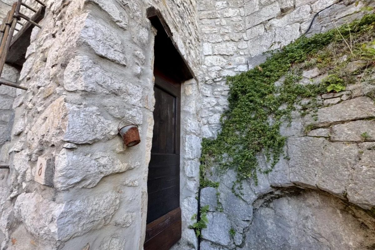 MAISON DE VILLAGE EN PIERRE - PEILLON