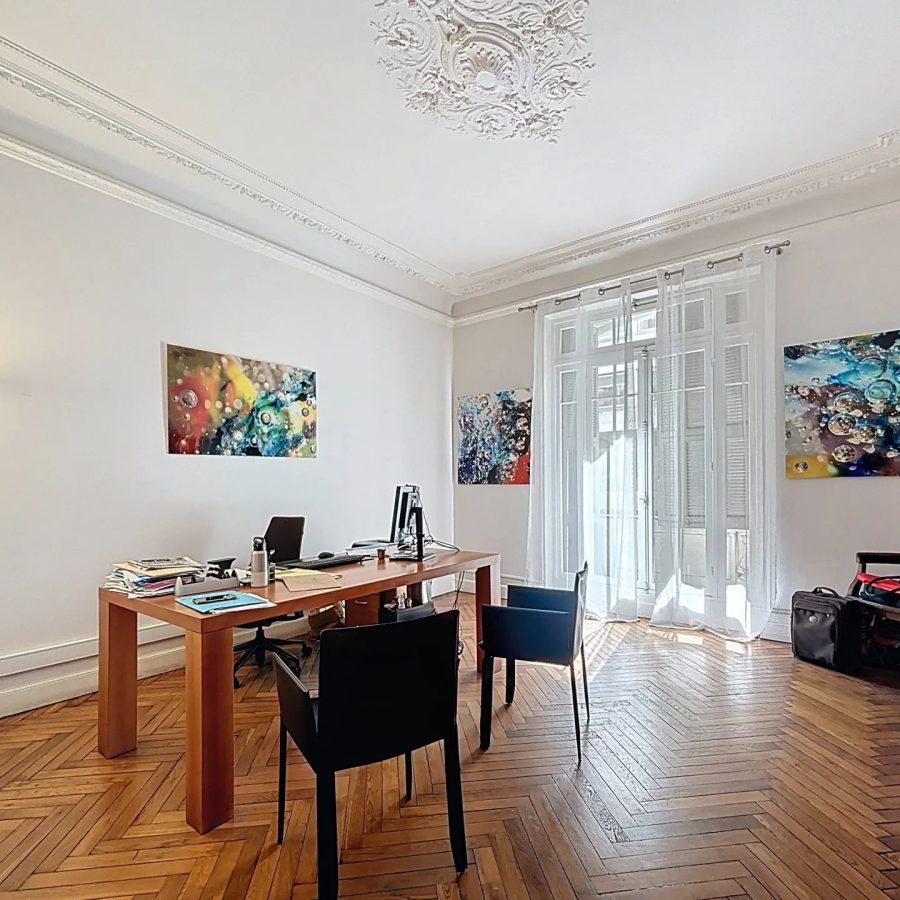 Élégant appartement bourgeois de 5 pièces – Quartier Wilson