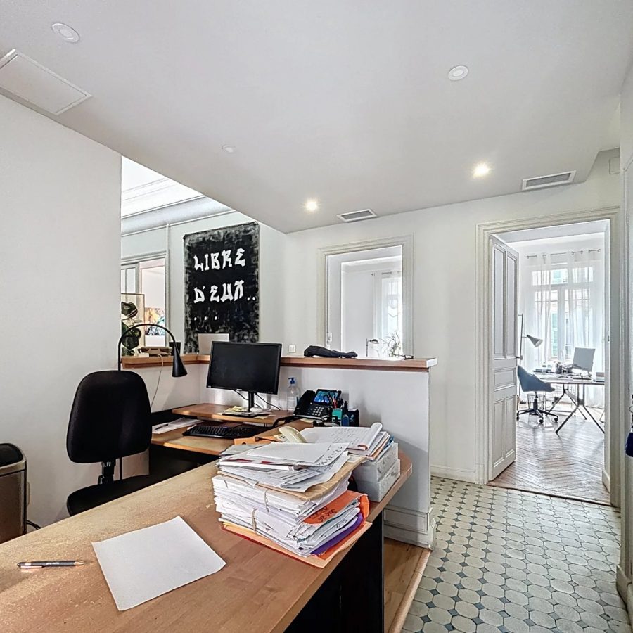 Élégant appartement bourgeois de 5 pièces – Quartier Wilson