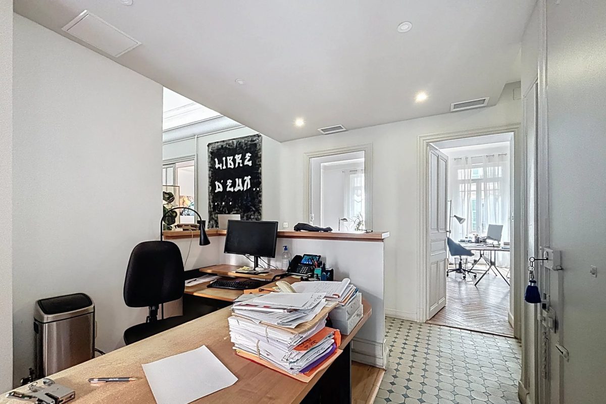 Élégant appartement bourgeois de 5 pièces – Quartier Wilson