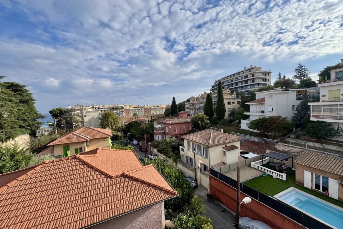 3 PIÈCES DE 49 m² – NICE AV DES BOSQUETS