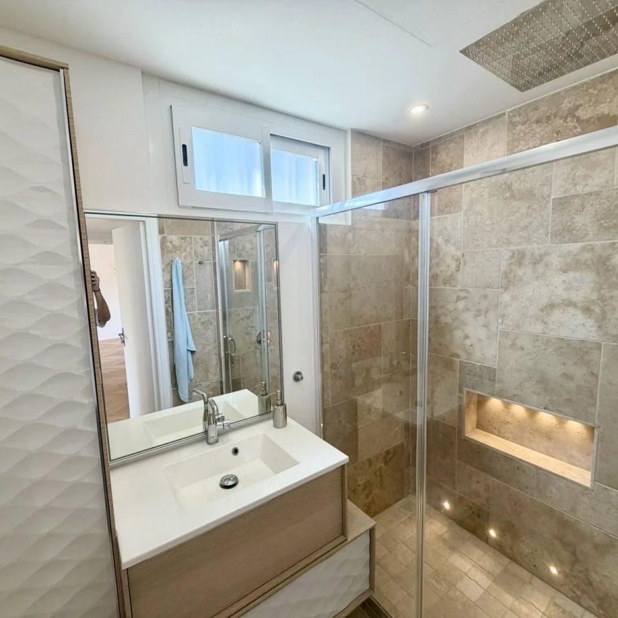 2 PIÈCES 42 m² AVEC BALCON PLEIN SUD ÉTAGE ÉLEVÉ NICE NORD AV DE LA VALLIÈRE