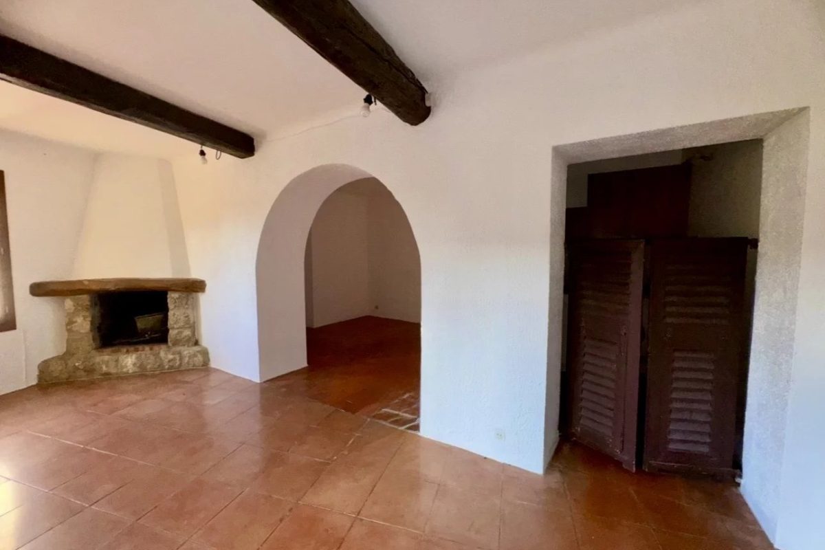 MAISON DE VILLAGE EN PIERRE - PEILLON