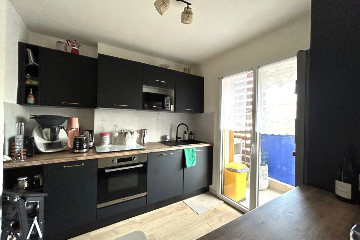 Appartement 4 pièces hyper centre Golfe Juan