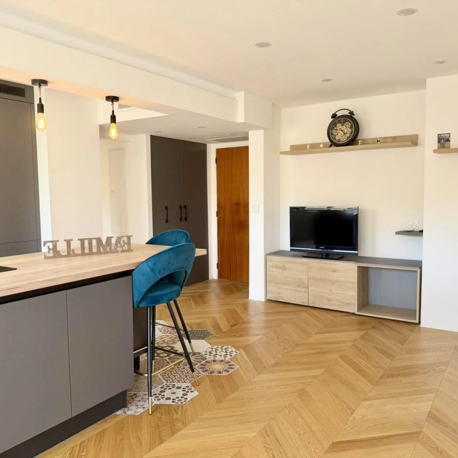 2 PIÈCES 42 m² AVEC BALCON PLEIN SUD ÉTAGE ÉLEVÉ NICE NORD AV DE LA VALLIÈRE