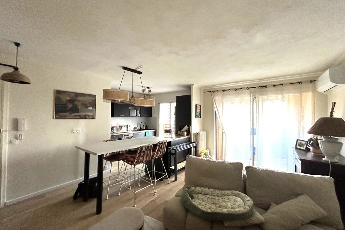 Appartement 4 pièces hyper centre Golfe Juan