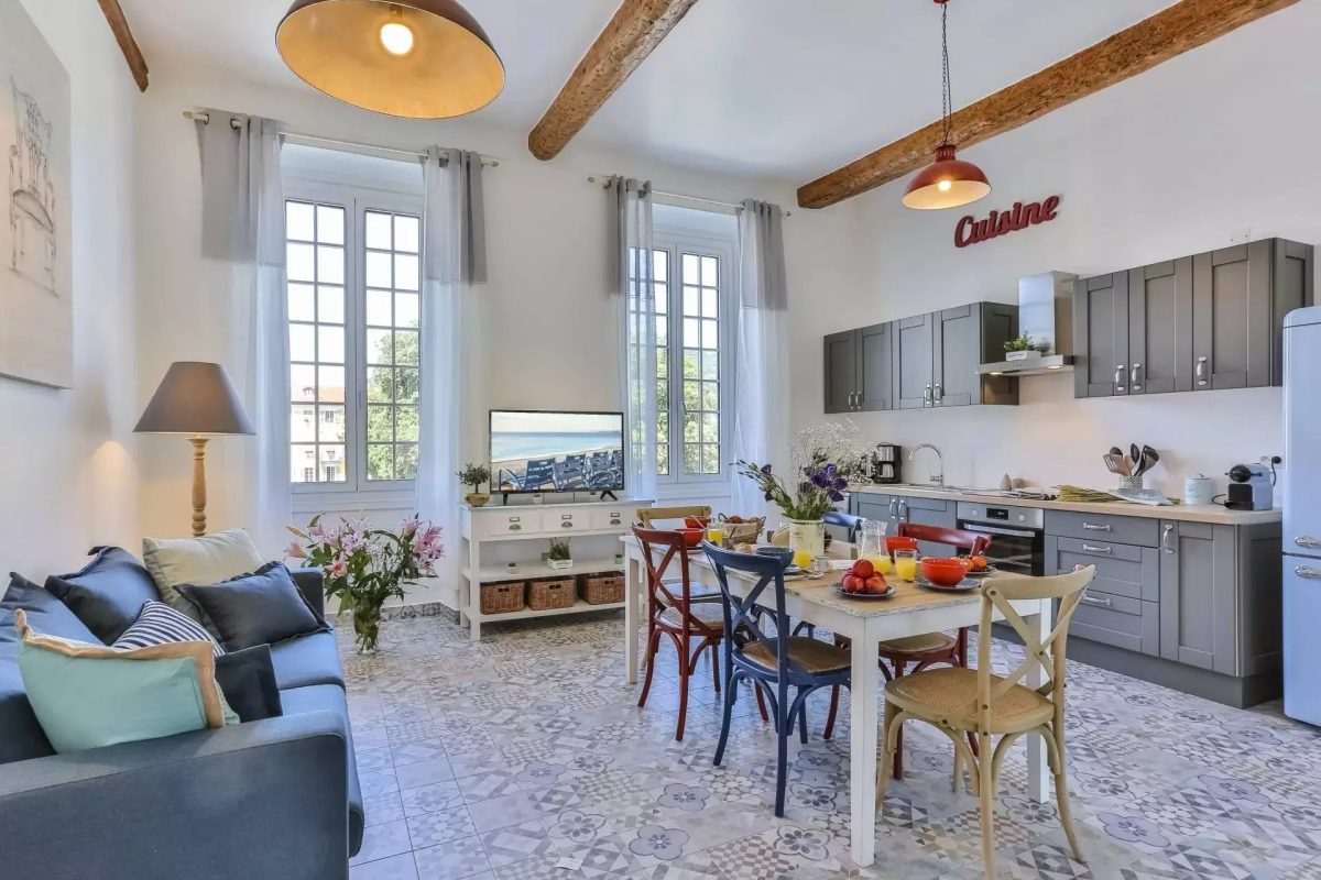 Superbe appartement 5 pièces - Place Garibaldi