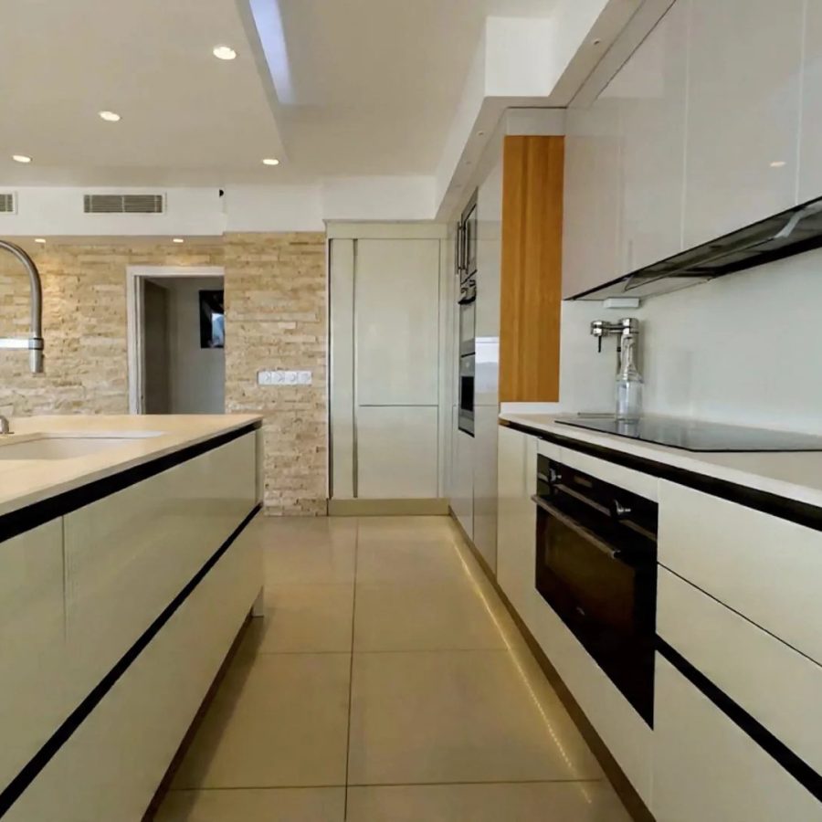 NICE – PENTHOUSE 3 PIÈCES AVEC PISCINE PRIVATIVE ET VUE PANORAMIQUE MER & VILLE