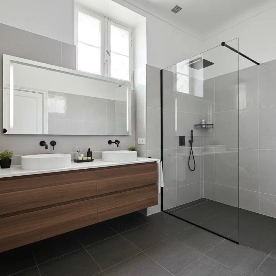 Appartement 3 pièces dernier étage Carabacel