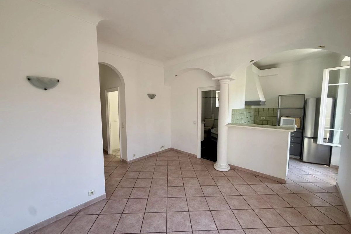 NICE PASTEUR – 2/3 PIÈCES – 47,25 m² – LUMINEUX – CAVE