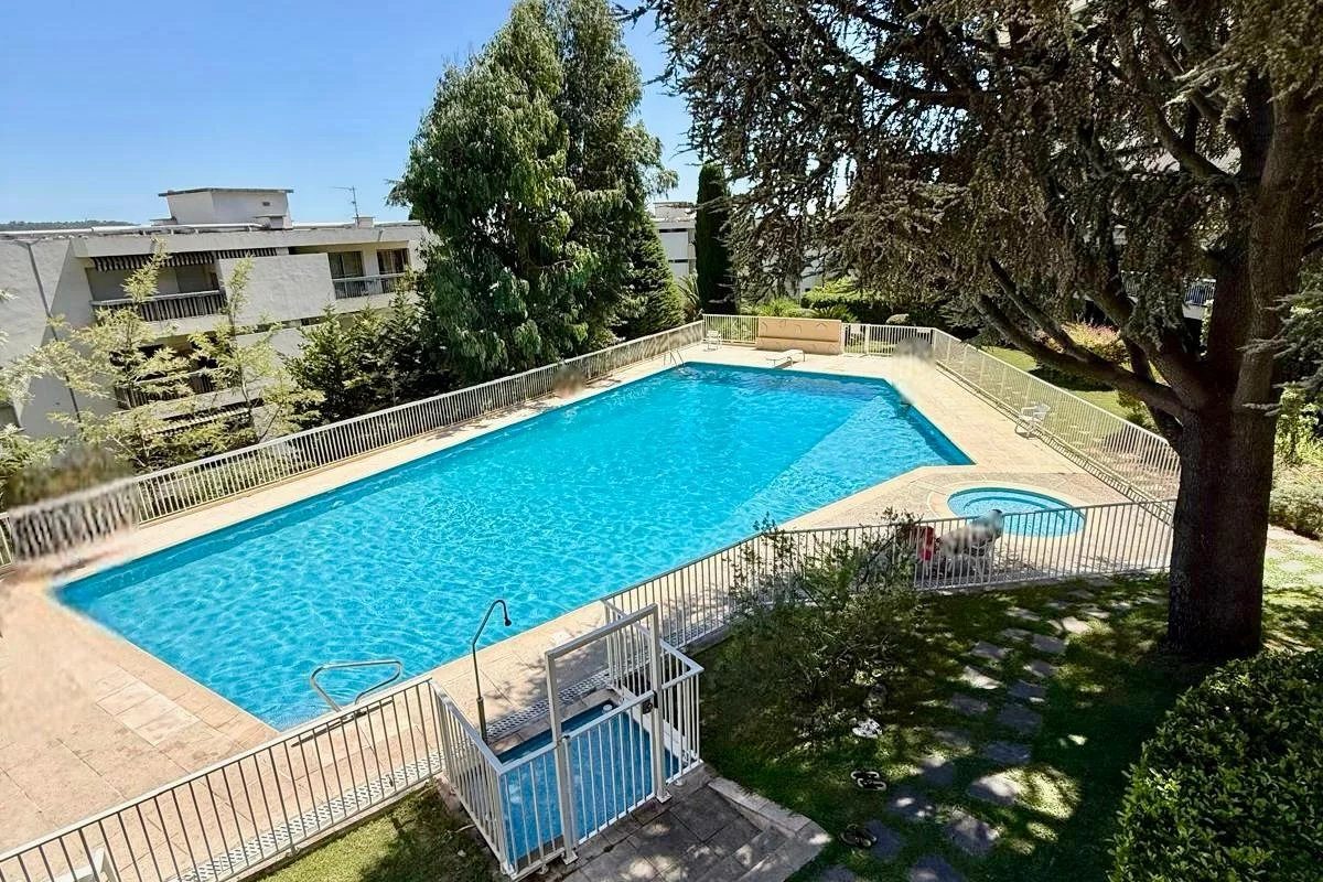Belle oportunité appartement traversant 2 pieces