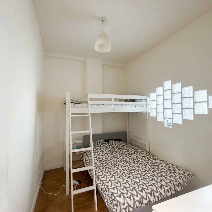 Grand studio de 47,28 m² en rez-de-chaussée