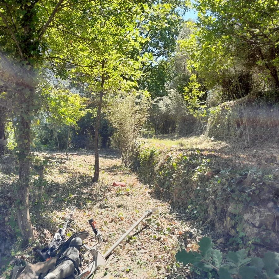 DURANUS - TERRAIN 1902 m2 CONSTRUCTIBLE